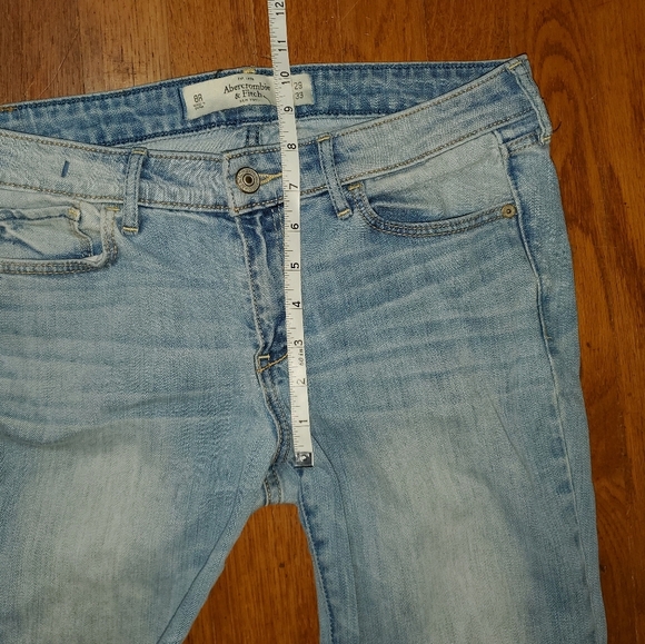 Abercrombie & Fitch Light Blue Skinny Jeans - Picture 9 of 11